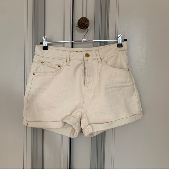 Sezane Niels Short in Ecru Denim - Picture 4 of 8